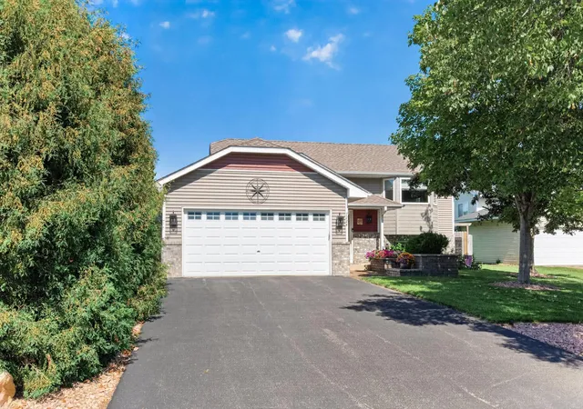 Photo 3 of Sale Pending at 7224 96th Street S, Cottage Grove, MN 55016 | MLS# 7144206 | Listing updated on 2026-10-12
