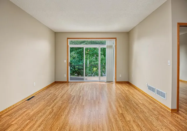 Photo 3 of Single family home for sale at 15141 Cimarron Ave, Rosemount, MN 55068 | MLS# 7144233 | Listing updated on 2026-09-22