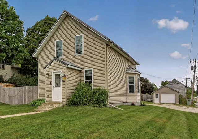 Photo 1 of Single family home for sale at 237 W 14th Street, Saint Charles, MN 55972 | MLS# 7144240 | Listing updated on 2026-09-16