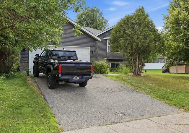 Photo 1 of Single family home for sale at 17373 Glencoe Ave, Lakeville, MN 55044 | MLS# 7144241 | Listing updated on 2026-09-15