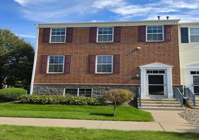 Photo 2 of Single family home for sale at 15826 Frisian Ln, Saint Paul, MN 55124 | MLS# 7144260 | Listing updated on 2026-09-25