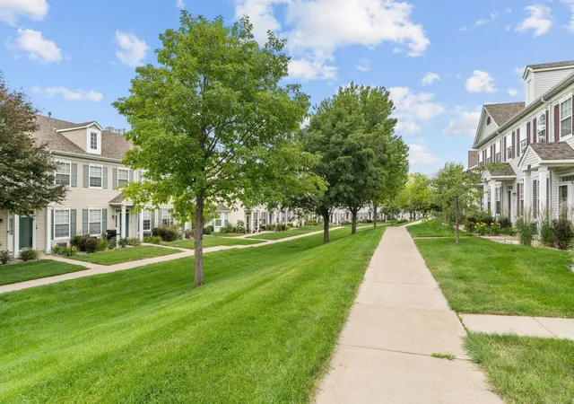 Photo 3 of Single family home for sale at 713 Cobblestone Way, Shakopee, MN 55379 | MLS# 7144264 | Listing updated on 2026-09-18