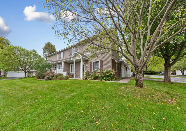 Photo 3 of Single family home for sale at 738 Maple Hills Dr #J, Saint Paul, MN 55117 | MLS# 7144282 | Listing updated on 2026-10-18