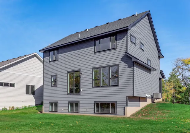Photo 3 of Single family home for sale at 621 Kraewood Dr, Northfield, MN 55057 | MLS# 7144287 | Listing updated on 2026-10-08