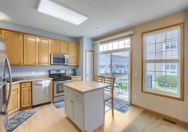 Photo 2 of Single family home for sale at 621 Village Pkwy, Circle Pines, MN 55014 | MLS# 7144288 | Listing updated on 2026-10-01