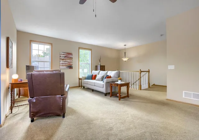 Photo 3 of Single family home for sale at 621 Village Pkwy, Circle Pines, MN 55014 | MLS# 7144288 | Listing updated on 2026-09-18