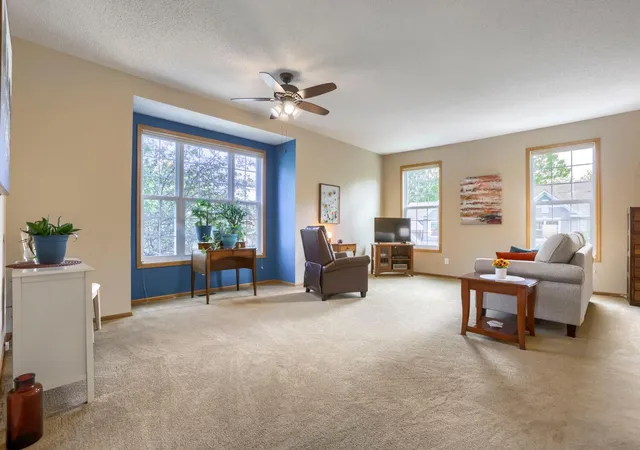 Photo 4 of Single family home for sale at 621 Village Pkwy, Circle Pines, MN 55014 | MLS# 7144288 | Listing updated on 2026-09-18