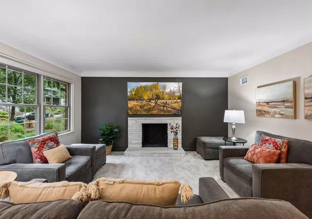 Photo 3 of Single family home for sale at 4000 Abbott Ave S, Minneapolis, MN 55410 | MLS# 7144299 | Listing updated on 2026-09-18