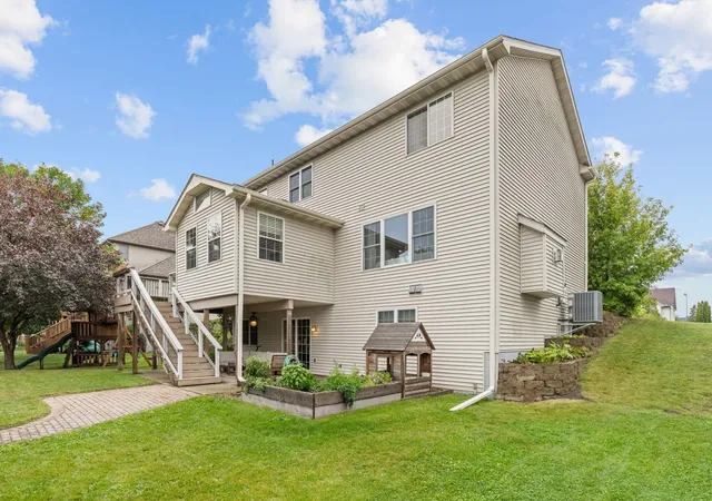 Photo 4 of Single family home for sale at 403 Fiddler Ave SE, New Prague, MN 56071 | MLS# 7144305 | Listing updated on 2026-09-19