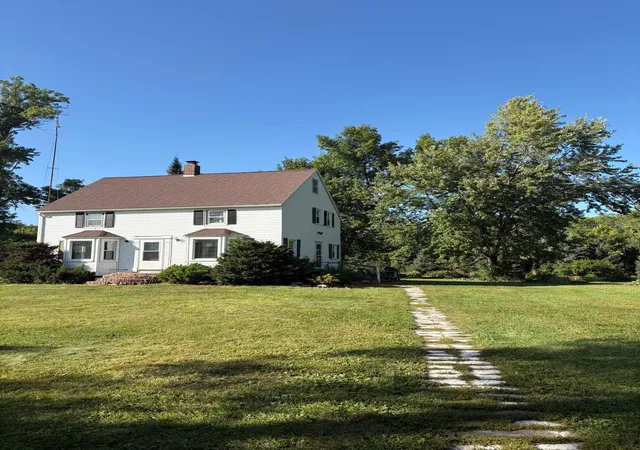 Photo 2 of Single family home for sale at 1030 1st Street W, Montevideo, MN 56265 | MLS# 7144338 | Listing updated on 2026-09-16