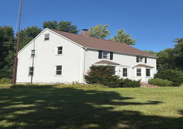 Photo 3 of Single family home for sale at 1030 1st Street W, Montevideo, MN 56265 | MLS# 7144338 | Listing updated on 2026-09-16