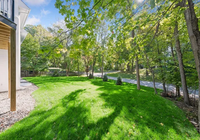 Photo 66 of Single family home for sale at 15 Maple Hl Dr, Tonka Bay, MN 55331 | MLS# 7144346 | Listing updated on 2026-10-01