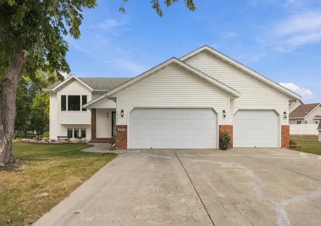 Photo 1 of Single family home for sale at 1701 33 1/2 St S, Moorhead, MN 56560 | MLS# 7144354 | Listing updated on 2026-09-30