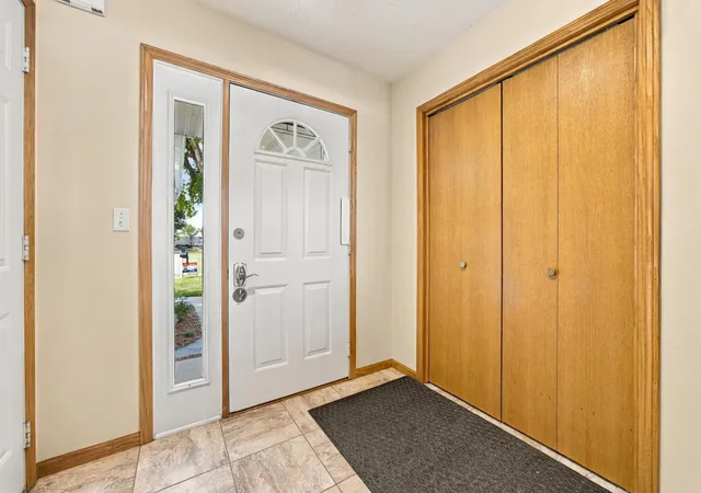 Photo 3 of Single family home for sale at 1701 33 1/2 St S, Moorhead, MN 56560 | MLS# 7144354 | Listing updated on 2026-09-30