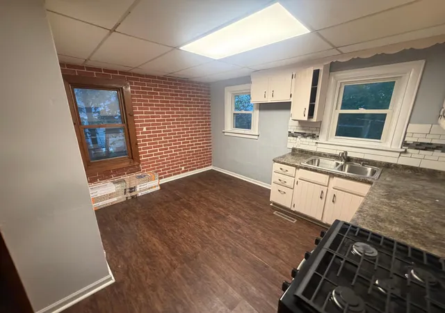 Photo 3 of Single family home for sale at 1630 2nd Street Se, Rochester, MN 55904 | MLS# 7144369 | Listing updated on 2026-09-18