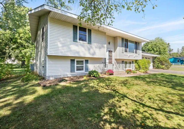 Photo 1 of Single family home for sale at 26496 Forli Ave, Wyoming, MN 55092 | MLS# 7144386 | Listing updated on 2026-09-16