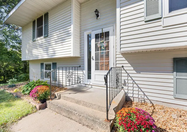 Photo 3 of Single family home for sale at 26496 Forli Ave, Wyoming, MN 55092 | MLS# 7144386 | Listing updated on 2026-09-16