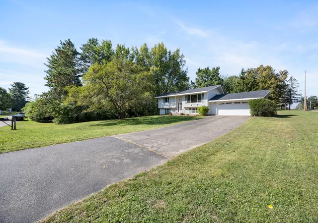 Photo 4 of Single family home for sale at 26496 Forli Ave, Wyoming, MN 55092 | MLS# 7144386 | Listing updated on 2026-09-16