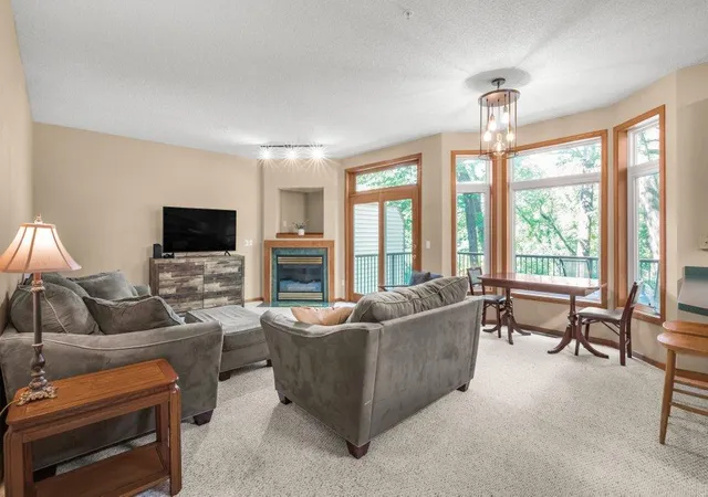 Photo 2 of Single family home for sale at 17800 Townline Rd, Minnetonka, MN 55345 | MLS# 7144387 | Listing updated on 2026-09-16