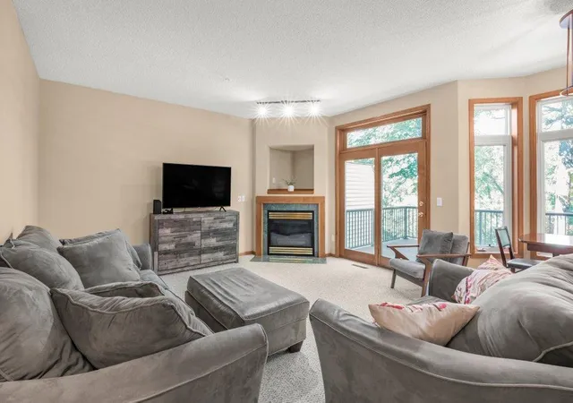 Photo 3 of Single family home for sale at 17800 Townline Rd, Minnetonka, MN 55345 | MLS# 7144387 | Listing updated on 2026-09-16