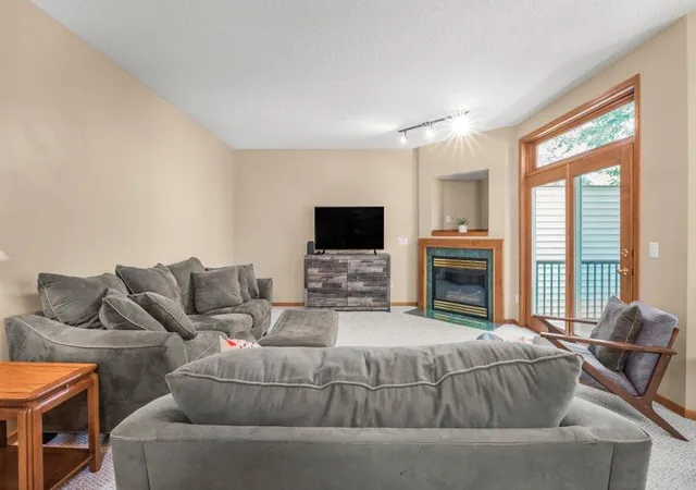 Photo 4 of Single family home for sale at 17800 Townline Rd, Minnetonka, MN 55345 | MLS# 7144387 | Listing updated on 2026-09-16