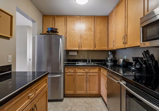 Photo 4 of Condo for sale at 5410 Three Points Blvd #425, Mound, MN 55364 | MLS# 7144389 | Listing updated on 2026-09-22