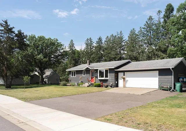 Photo 1 of Single family home for sale at 113 N Hawthorn St, Royalton, MN 56373 | MLS# 7144430 | Listing updated on 2026-09-17