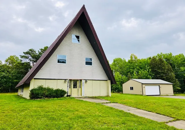 Photo 1 of Single family home for sale at 500 Coventry Rd, Hoyt Lakes, MN 55750 | MLS# 7144432 | Listing updated on 2026-09-19