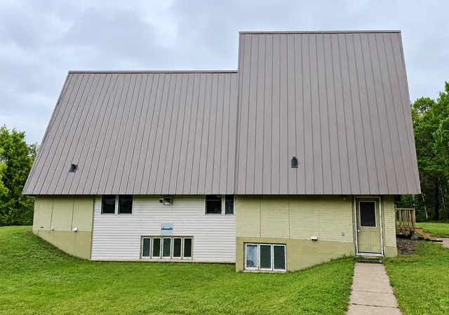Photo 3 of Single family home for sale at 500 Coventry Rd, Hoyt Lakes, MN 55750 | MLS# 7144432 | Listing updated on 2026-09-19