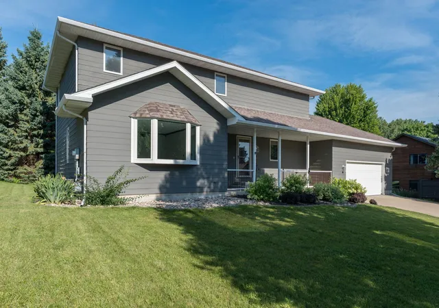 Photo 2 of Single family home for sale at 116 Piccadilly Ave, Mankato, MN 56001 | MLS# 7144434 | Listing updated on 2026-09-16