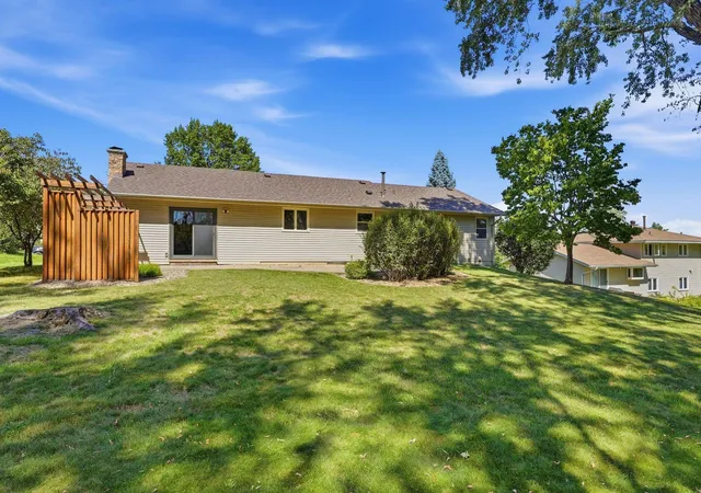 Photo 3 of Single family home for sale at 7158 Upper 139th St W, Saint Paul, MN 55124 | MLS# 7144463 | Listing updated on 2026-09-17