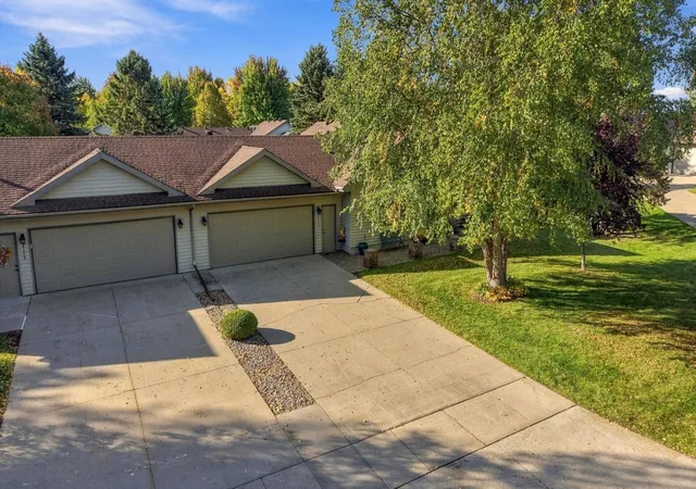 Photo 4 of Townhouse for sale at 2206 Brookwood Ct, Fergus Falls, MN 56537 | MLS# 7144466 | Listing updated on 2026-10-05
