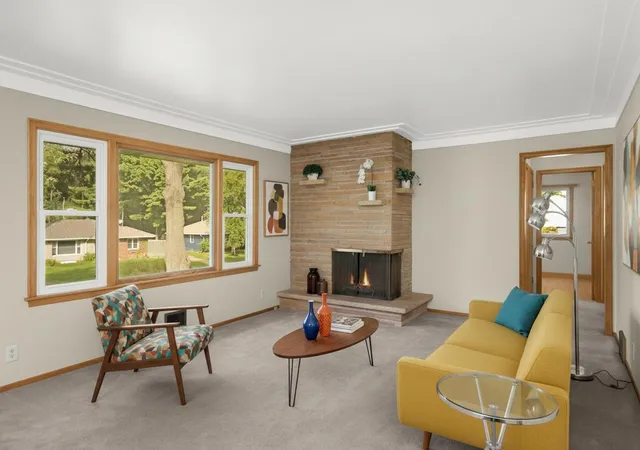 Photo 3 of Sale Pending at 3829 Oak St N, Minneapolis, MN 55429 | MLS# 7144481 | Listing updated on 2026-10-10