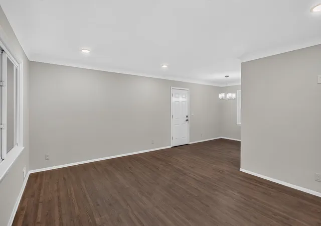 Photo 2 of Single family home for sale at 406 Centennial Dr, Saint Paul, MN 55113 | MLS# 7144503 | Listing updated on 2026-10-01