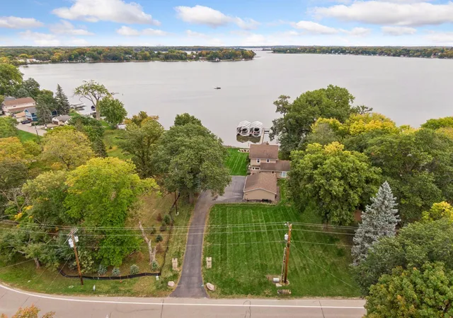 Photo 1 of Single family home for sale at 1620 Shadywood Rd, Wayzata, MN 55391 | MLS# 7144506 | Listing updated on 2026-10-06