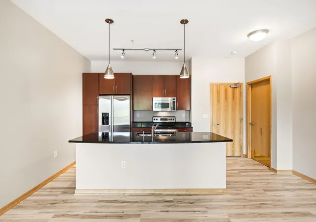 Photo 3 of Condo for sale at 4525 Park Cmns Dr #216, Minneapolis, MN 55416 | MLS# 7144509 | Listing updated on 2026-10-06