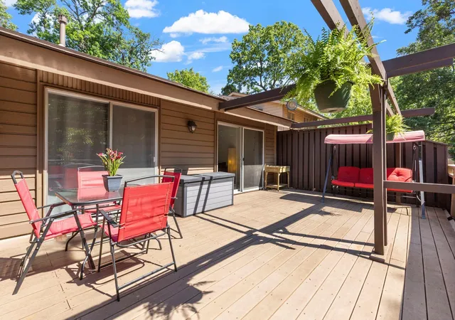 Photo 3 of Single family home for sale at 91 Birnamwood Dr, Burnsville, MN 55337 | MLS# 7144526 | Listing updated on 2026-09-16