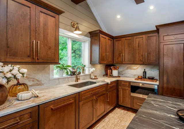 Photo 4 of Single family home for sale at 631 Front St, Hudson, WI 54016 | MLS# 7144527 | Listing updated on 2026-09-22