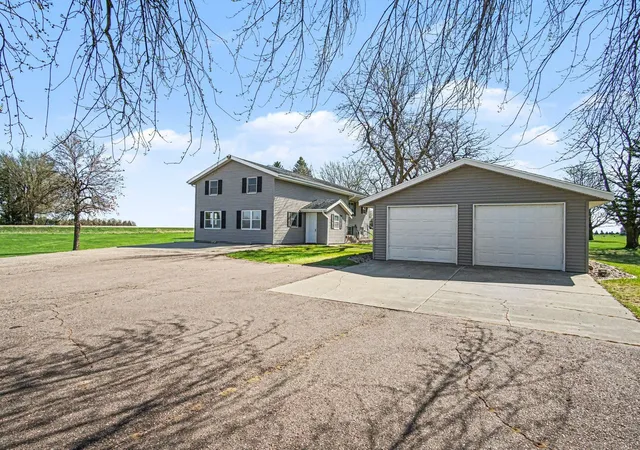 Photo 3 of Single family home for sale at 1140 150th Avenue, Luverne, MN 56156 | MLS# 7144551 | Listing updated on 2026-09-16