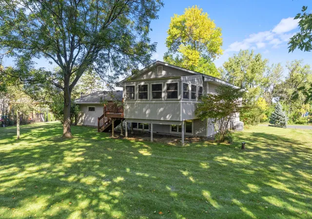Photo 3 of Single family home for sale at 8989 Lake Jane Trl N, Lake Elmo, MN 55042 | MLS# 7144567 | Listing updated on 2026-10-10