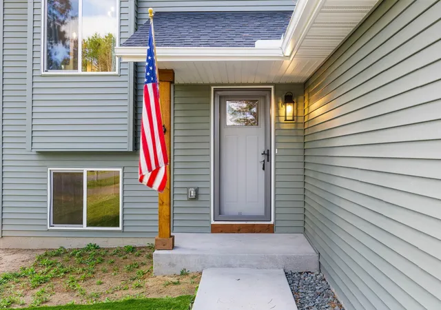 Photo 3 of Single family home for sale at 3166 317th Court NW, Cambridge, MN 55008 | MLS# 7144570 | Listing updated on 2026-09-22