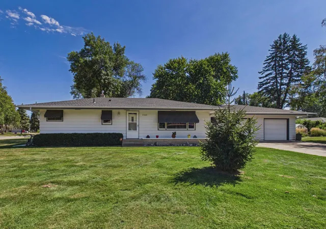 Single family home for sale at 2364 Saint Albans St N, Roseville, MN 55113 | MLS# 7144584