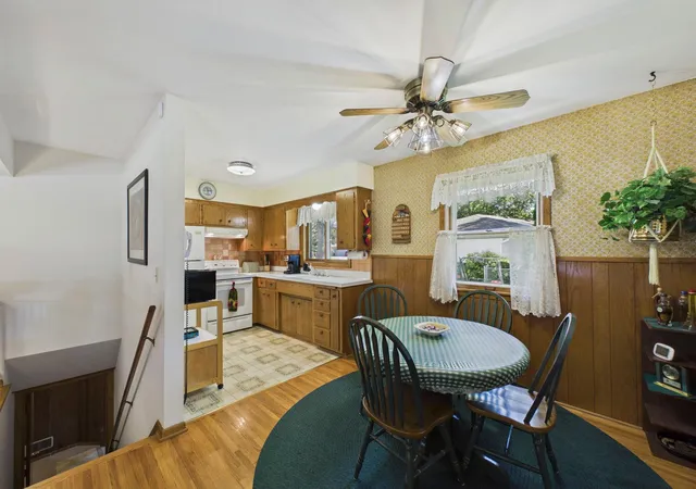Photo 4 of Single family home for sale at 2364 Saint Albans St N, Roseville, MN 55113 | MLS# 7144584 | Listing updated on 2026-09-16