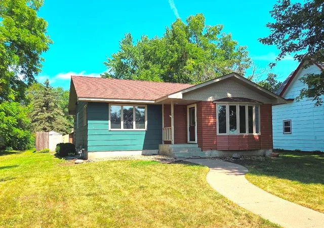 Photo 1 of Single family home for sale at 645 W 3rd Street, Rush City, MN 55069 | MLS# 7144599 | Listing updated on 2026-09-17