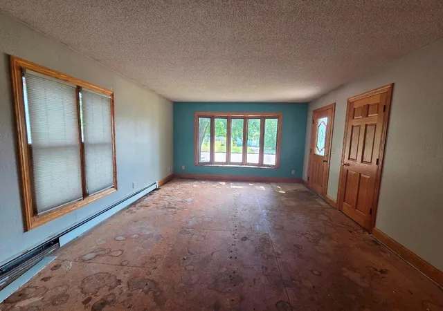 Photo 4 of Single family home for sale at 645 W 3rd Street, Rush City, MN 55069 | MLS# 7144599 | Listing updated on 2026-09-17