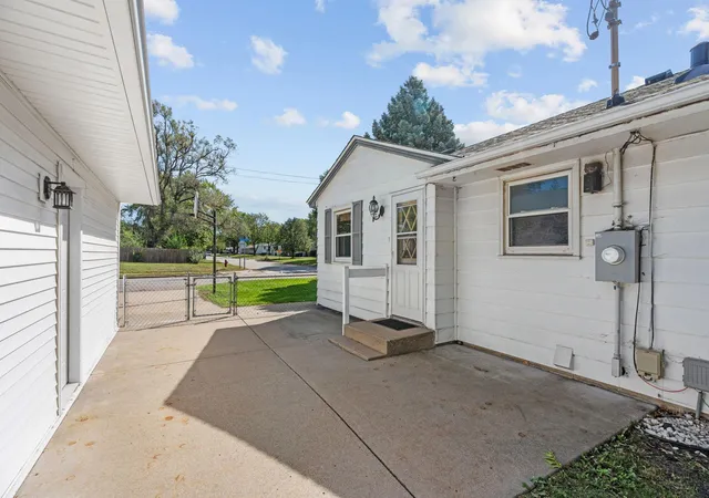 Photo 3 of Single family home for sale at 483 Manor Dr Ne, Minneapolis, MN 55432 | MLS# 7144604 | Listing updated on 2026-09-28