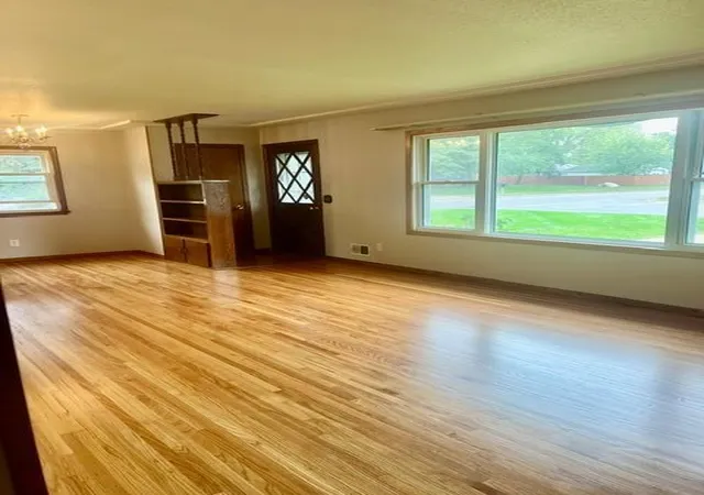 Photo 4 of Single family home for sale at 483 Manor Dr NE, Minneapolis, MN 55432 | MLS# 7144604 | Listing updated on 2026-09-28