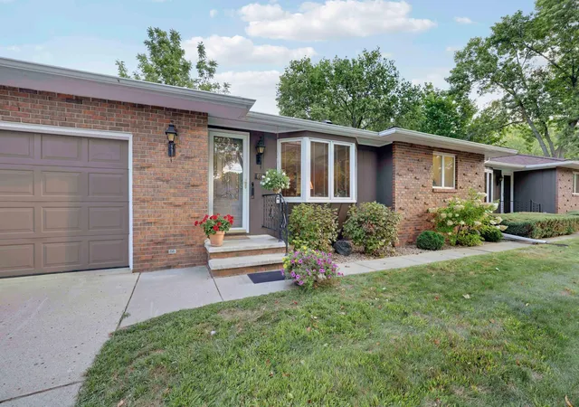 Photo 4 of Single family home for sale at 611 E Sheridan Ave, Montevideo, MN 56265 | MLS# 7144606 | Listing updated on 2026-09-17