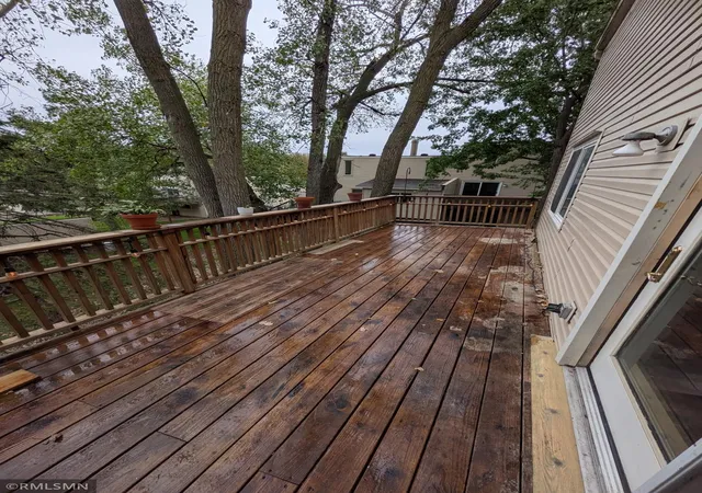 Photo 4 of Single family home for sale at 1517 N Innsbruck Dr, Minneapolis, MN 55432 | MLS# 7144652 | Listing updated on 2026-10-05