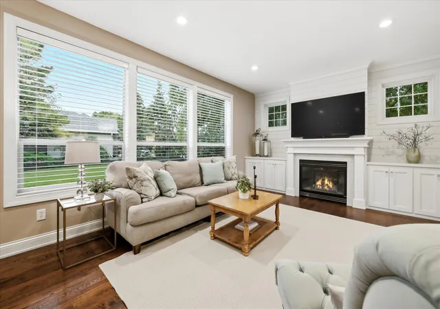 Photo 2 of Single family home for sale at 6808 Cambridge Rd, Shakopee, MN 55379 | MLS# 7144655 | Listing updated on 2026-10-08